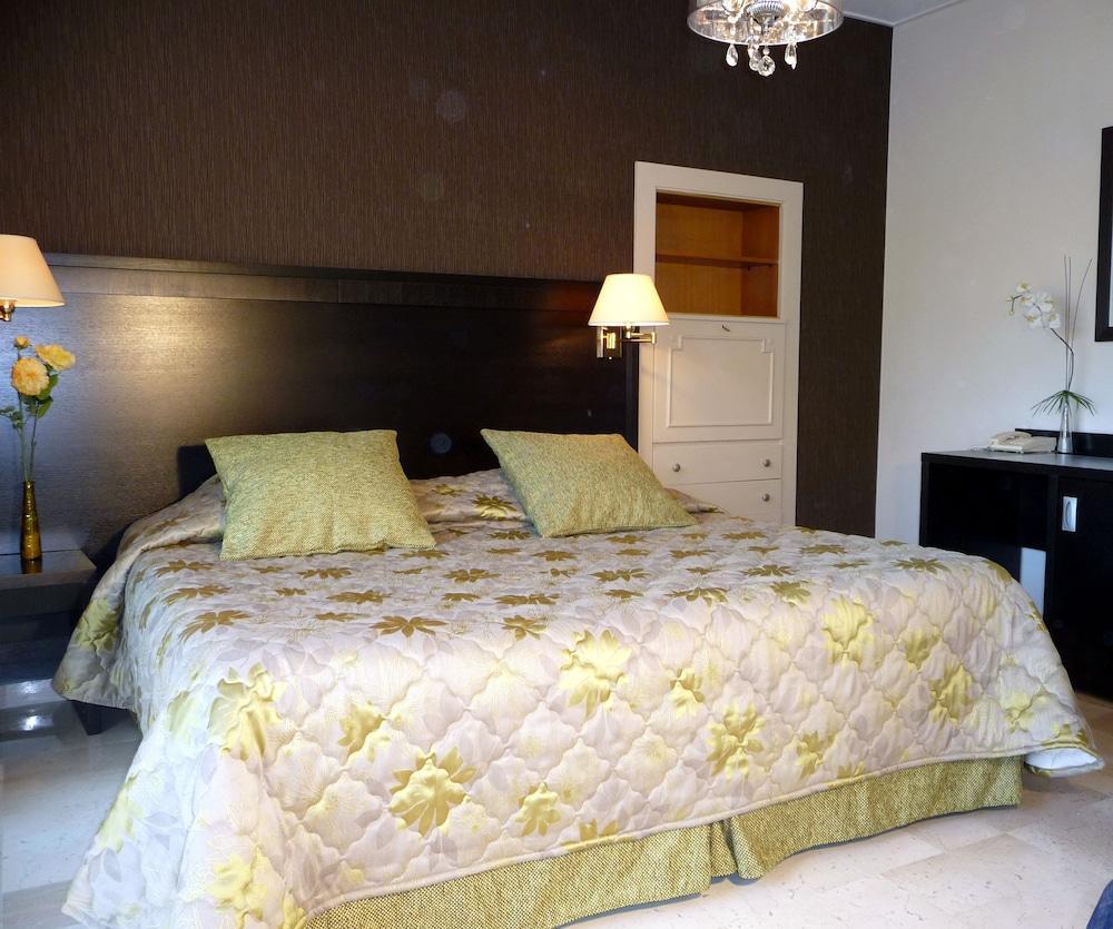 Hotel Diana 방스 외부 사진